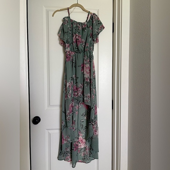 Floral Green Maxi Dress high low, on/off shoulder. - Picture 1 of 6